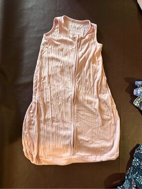 🩷 6 for $20 🩷 Sleeveless Pink Ribbed Kids Sleep Sack with Front Zip